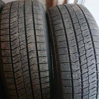 スタッドレスタイヤVRX2 205 60 16           