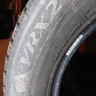 スタッドレスタイヤVRX2 205 60 16           