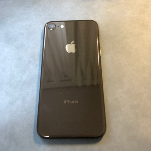 大幅値下げ！美品iPhone8 64GB spacegray・SIMロック解除 値下げ中