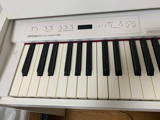 電子ピアノ