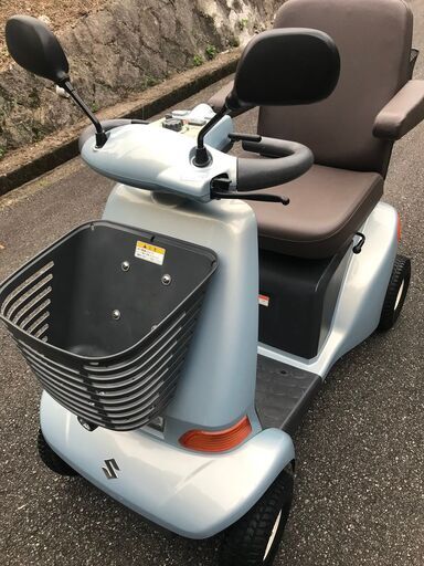 ☆彡 ⑫Ｈスズキ製・電動車いす・車椅子・セニアカー。シニアカー。バッテリー新品!!介護用品。すぐに乗れます。免許不要。簡単操作!!!