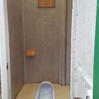 仮設トイレ(汲み取り式)