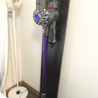 Dyson V6 SV-07 コードレス掃除機 スタンド付