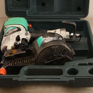 HITACHI 日立工機 日立ロール釘打機 エアダスタ付 NV50MF(D3703aaykY)