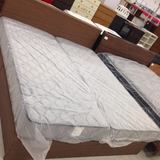 取りに来れる方限定です！マットレスが2つのダブルベッドです！