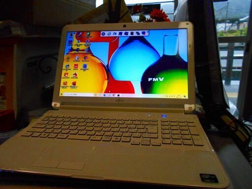 富士通 LifeBook AH56/G Core i7 人気のホワイト - ueas.edu.pk