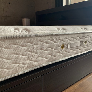 【シモンズマットレス】クイーンサイズ