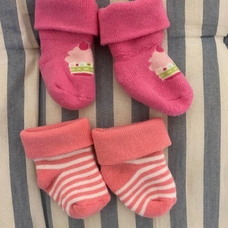 【ネット決済】可愛い新生児の靴下2足