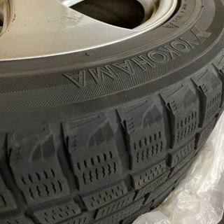 美品　スタッドレスタイヤ　４本セット　ホイールだけでも価値あり