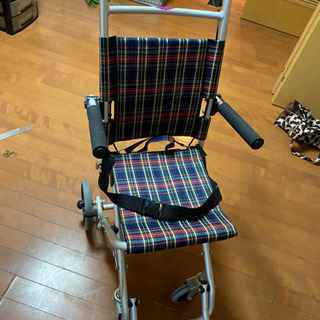 カドクラ 簡易式 軽量車椅子 折りたたみ式 コンパクト