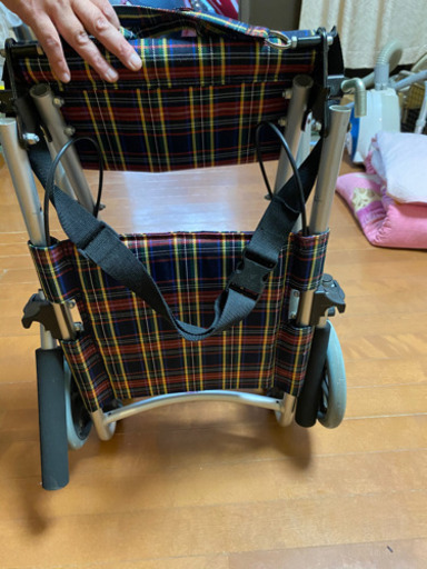 カドクラ 簡易式 軽量車椅子 折りたたみ式 コンパクト