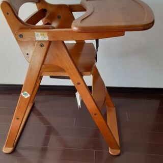 木製テーブル用ベビーチェアー