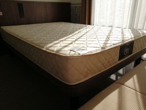 新品即決 サータのセミダブルベッド シングルベッド