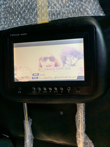 黒　7インチ　ヘッドレストモニター