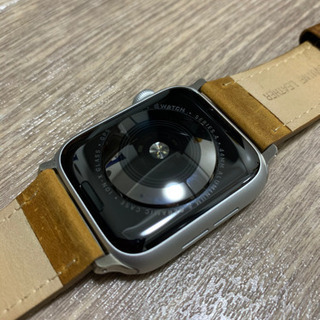 Apple Watch Series 4 44mm シルバーアル...
