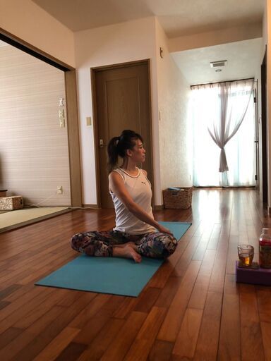 アロマテラピーアドバイザーが選ぶあなただけの香り その香りに包まれてリラックスヨガ アロマのお土産付き Arjava 中頭のワークショップのイベント参加者募集 無料掲載の掲示板 ジモティー