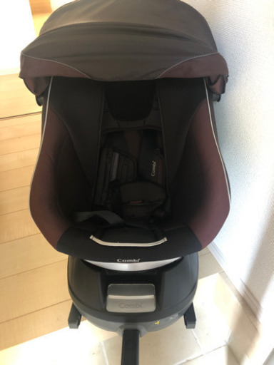combi チャイルドシート　NEROOM NF700 ISOFIX
