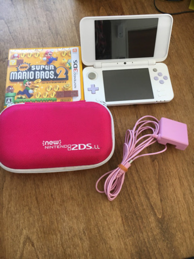 任天堂2ds LL .ソフト✖️2，ケース，充電器