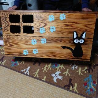 （決まりました）リンゴ箱で作った猫の部屋