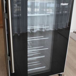 【美品】Haier ワインクーラー26本入　