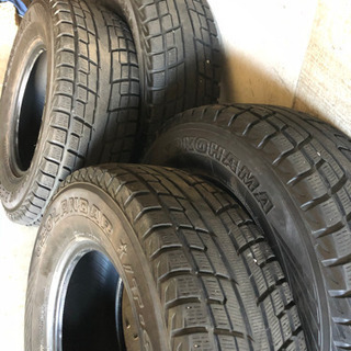 YOKOHAMA！スタッドレスタイヤ　溝あり　265/70R16