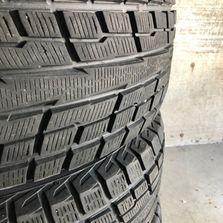 YOKOHAMA！スタッドレスタイヤ　溝あり　265/70R16