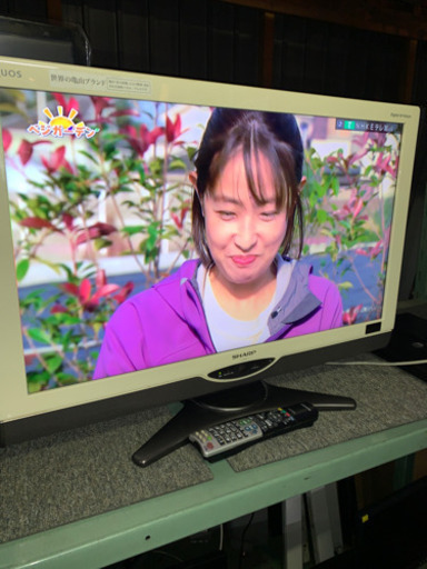 SHARP 32インチ　液晶テレビ　2010年製　中古