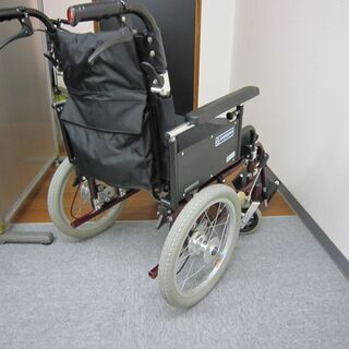 【中古】　車イス　カワムラ製　（黒）介助式