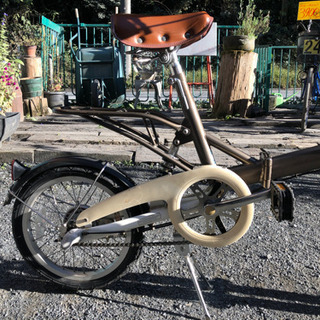 折畳み ブリジストン（スニーカー）16インチ 17,600円（税込）