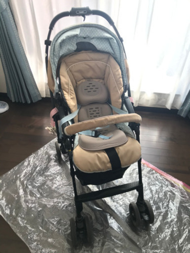 【お引き取り先決定】コンビ　ベビーカー　メチャカルハンディー　オート4キャス　AB対応　小物入れ・抱っこひも用防寒ケープ\u0026レインコート付き