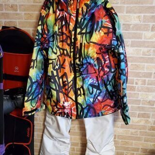 【大幅値下げ 11/11終了】【美品】スノボフルセット(足回り3点、ウェア上下、キャリーケース)＋α