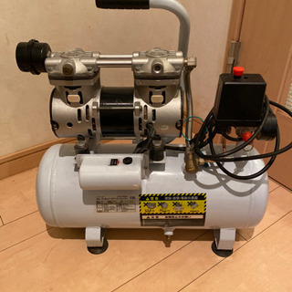 オイルレス エアーコンプレッサー13L オイルレス エアーコンプレッサー13L