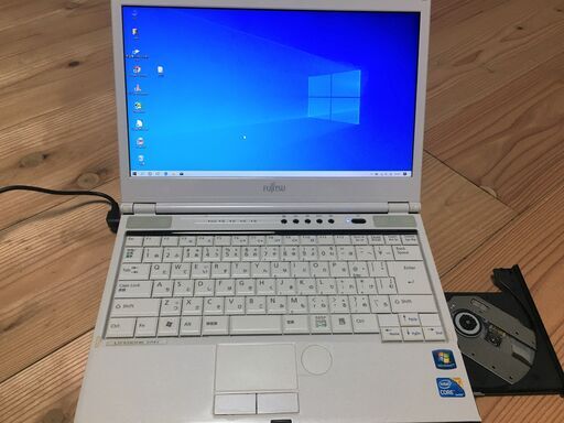 LIFEBOOK SH54/C中古美品 新品SSD\u00268GBメモリー
