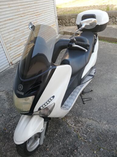 マジェスティー125cc 5CA キャブレター車です。