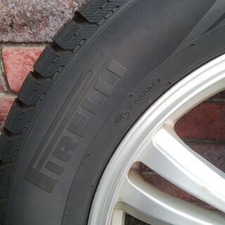 タイヤ　205　16インチ　スタッドレス（アルミ付き）