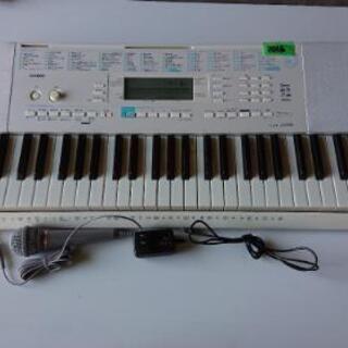 取引中☆CASIOキーボード2016年製☆