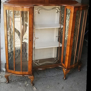 インテリア　展示棚　ディスプレイケース　鍵付き　硝子展示棚　ネコ足　西洋棚　アンティーク　コレクション　クラシック　ヴィンテージ　ジュエリー　引取り限定