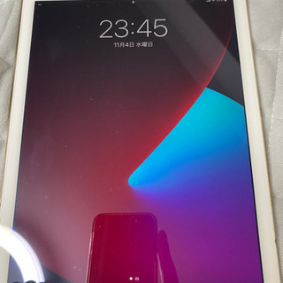 iPad Air2 キャリアau 小傷あり 値下げ‼️‼️