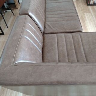 交渉可です。ニコアンド　ソファ　メルカリで送料込み出品してます。