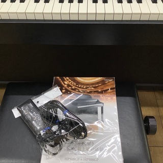 電子ピアノ　ROLAND HP506 のご紹介です。