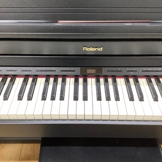 電子ピアノ　ROLAND HP506 のご紹介です。