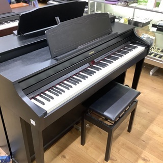 電子ピアノ　ROLAND HP506 のご紹介です。