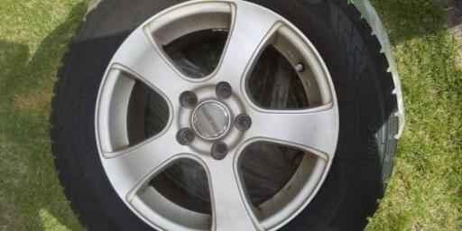 スタッドレスタイヤ（ホイール付）205/60/R16