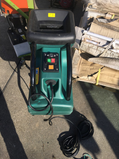 くらしを楽しむアイテム 粉砕機 サイレントシュレッダー ガーデンシュレッダー Lsg2100 インターファーム その他 Labelians Fr