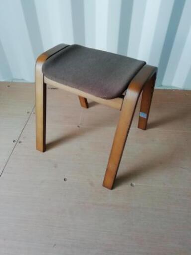 ニトリ スツール ダークブラウン 木製スツール(リューク ダーク