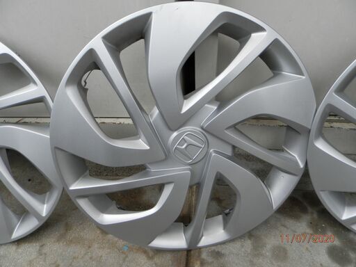 ホンダホイールキャップ１５インチ4枚 トモさん 浜崎のタイヤ ホイールの中古あげます 譲ります ジモティーで不用品の処分