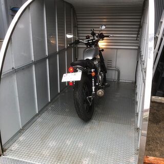 貴重なワイド幅】断熱材入り 保冷 コンテナ 新品の鍵付き 約605cm×幅