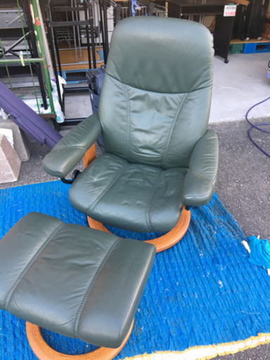 ●販売終了●エコーネス EKORNES オットマン付き　リクライニングチェアセット　本革　中古品