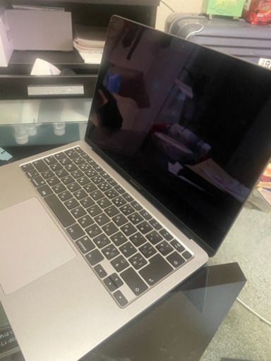 【ほぼ新品】 MacBook AIR 13.3インチ