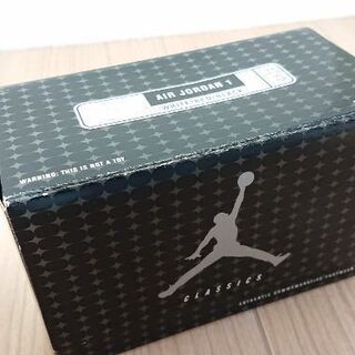 NIKE BOWEN DESIGNS製 AIR JORDAN1フィギュア 白赤 ジョーダン